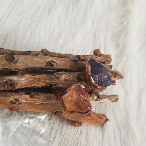 Raw Crystal Copper Ring - Picture 5 of 15